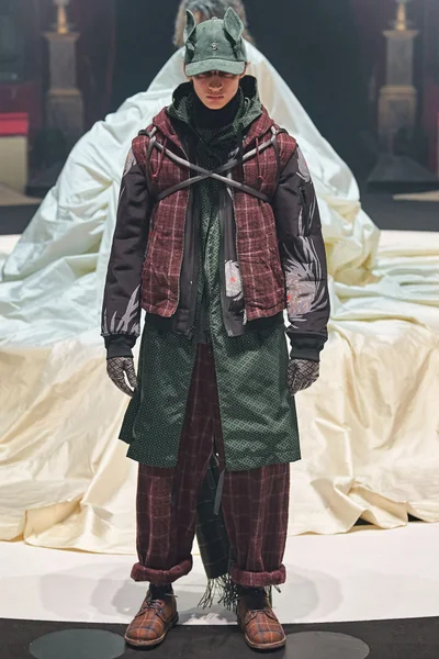 Look 17